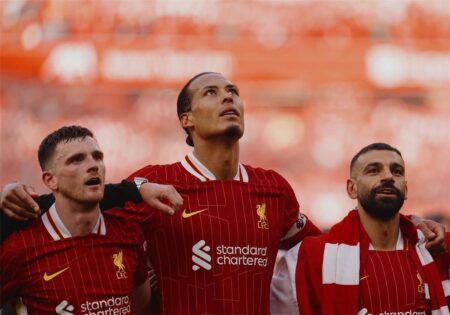 فان دايك يودع محمد صلاح وروبرتسون: جئتم كزملاء وتغادران ليفربول كأساطير فان دايك يودع محمد صلاح وروبرتسون: جئتم كزملاء وتغادران ليفربول كأساطير
