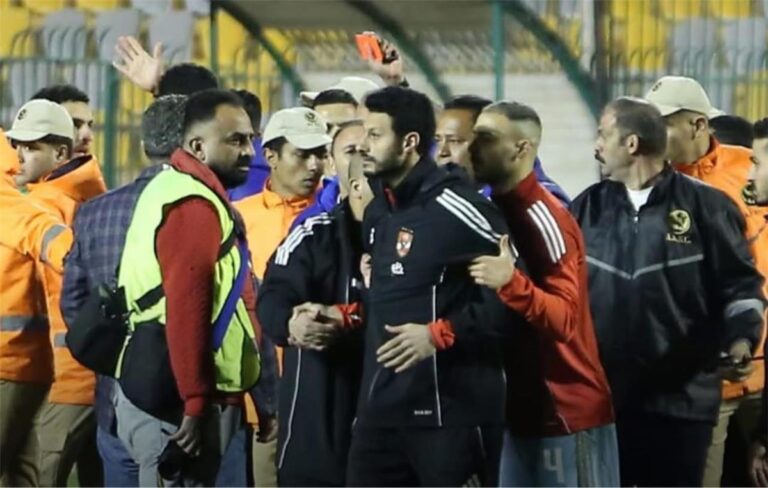 الأهلي يدخل في صدام مع لجنة المسابقات بسبب محمد الشناوي ووليد صلاح الدين الأهلي يدخل في صدام مع لجنة المسابقات بسبب محمد الشناوي ووليد صلاح الدين