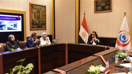 "عبدالغفار" يبحث تجهيز المنشآت الطبية بالتعاون مع المجموعة العلمية لتطوير البنية التعليمية والصحية "عبدالغفار" يبحث تجهيز المنشآت الطبية بالتعاون مع المجموعة العلمية لتطوير البنية التعليمية والصحية