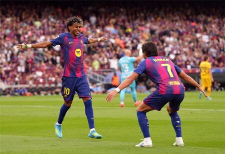 برشلونة يحدد بديل باستوني لتعزيز خط دفاعه في الصيف المقبل