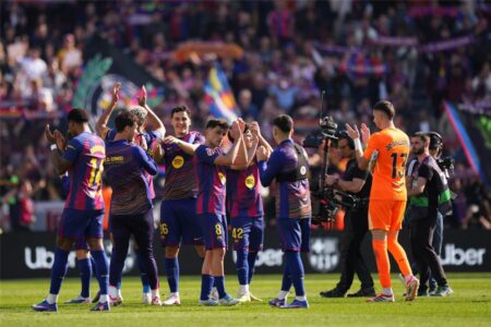 يقترب من الدوري السعودي.. أول الراحلين عن برشلونة في نهاية الموسم