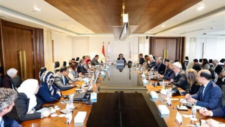 وزير التخطيط يبحث مع البنك الدولي تعزيز الشراكة الاستراتيجية والتباحث حول تقرير المراجعة المالية العامة