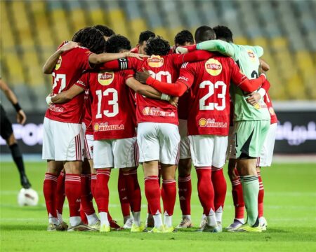 بدلاء الأهلي أمام سموحة في الدوري المصري