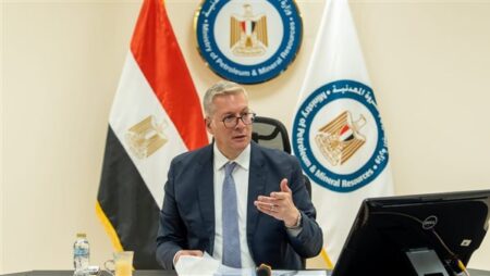 وزير البترول: الاستثمار في العنصر البشري يقود تطوير قطاع الثروة المعدنية