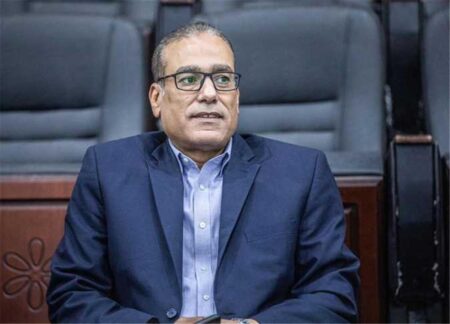 مصطفى عزام يرد على المنتقدين: تطلقون رصاصًا بلا وعي.. اتقوا الله