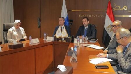 "التموين" و"مستقبل مصر" يعززان التعاون مع روسيا لتأمين القمح والحبوب والزيوت