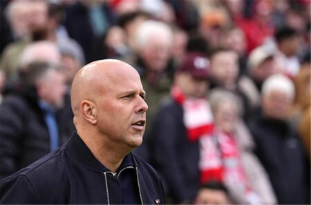 ليفربول يحسم مصير آرني سلوت بعد الخروج من دوري أبطال أوروبا