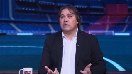 أشرف قاسم: الأهلي تعرض لظلم تحكيمي.. وما فعله سيد عبد الحفيظ أضاع حق هذا الثنائي