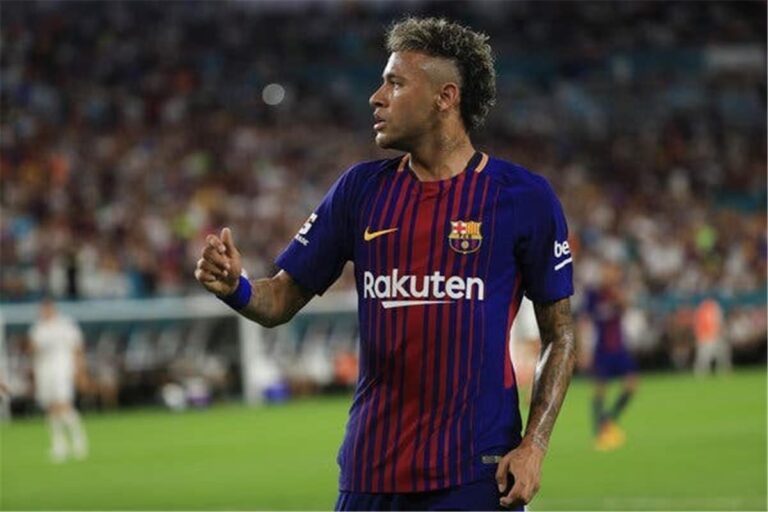 نيمار: لاعب برشلونة أحد أعظم مواهب كرة القدم على مر التاريخ