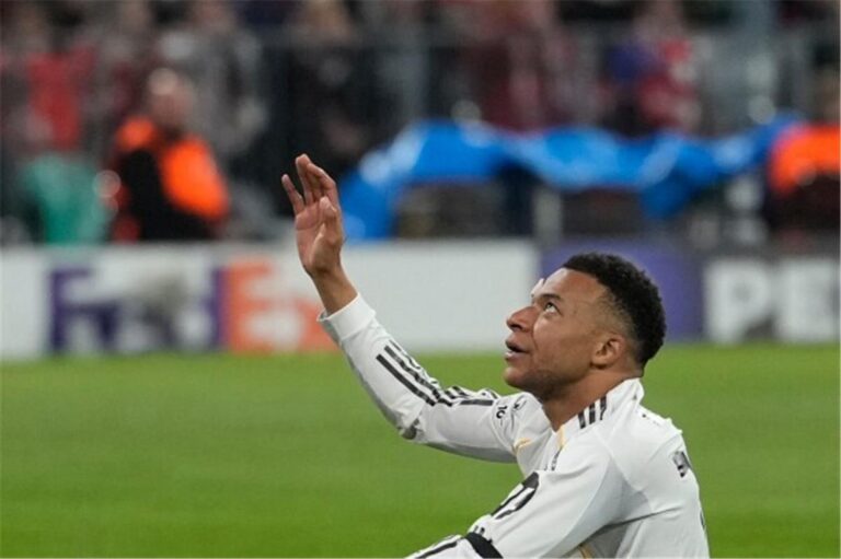 مياتوفيتش ينتقد مبابي: عليه تغيير سلوكه.. وريال مدريد ينقصه شيئًا هامًا مياتوفيتش ينتقد مبابي: عليه تغيير سلوكه.. وريال مدريد ينقصه شيئًا هامًا