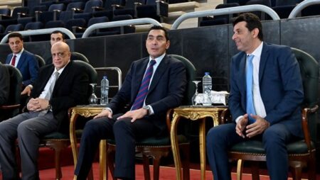 وزير الشباب يشهد ختام منافسات الفردي بكأس العالم لسلاح الشيش وزير الشباب يشهد ختام منافسات الفردي بكأس العالم لسلاح الشيش