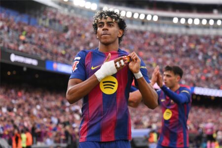 ضحية لامين يامال.. 4 أندية تطلب التعاقد مع لاعب برشلونة
