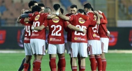 شوبير يكشف كواليس صفقات الأهلي: إعادة تقييم الأجانب وحسم ملف المهاجم والمدافع شوبير يكشف كواليس صفقات الأهلي: إعادة تقييم الأجانب وحسم ملف المهاجم والمدافع