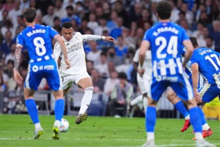 فيديو | مبابي يسجل هدف ريال مدريد الأول أمام ألافيس