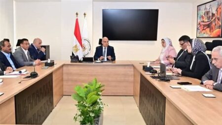وزير الري يلتقي عددًا من أعضاء مجلسي النواب والشيوخ لبحث مطالب المواطنين