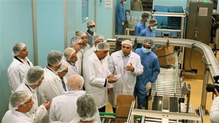 مدبولي من منطقة السخنة الصناعية: الدولة تضع قطاع الدواء والمستلزمات الطبية على رأس أولوياتها