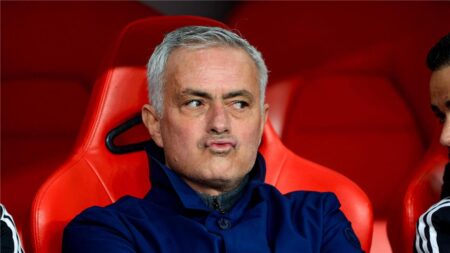 مورينيو يثير الغموض بشأن إمكانية عودته إلى تدريب ريال مدريد