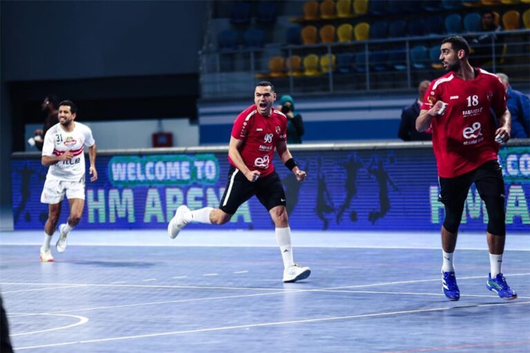 الأهلي يكتسح الزمالك في قمة دوري كرة اليد الأهلي يكتسح الزمالك في قمة دوري كرة اليد