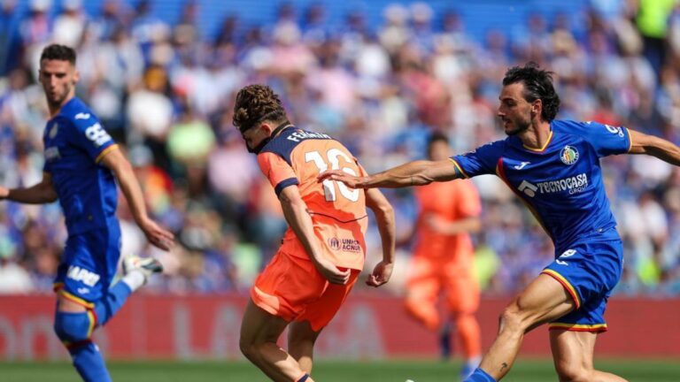 بعد الفوز على خيتافي.. كم عدد النقاط التي يحتاجها برشلونة للتتويج بلقب الدوري الإسباني؟ بعد الفوز على خيتافي.. كم عدد النقاط التي يحتاجها برشلونة للتتويج بلقب الدوري الإسباني؟