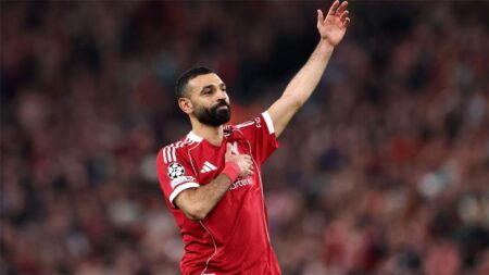 رومينيجه يصدم ليفربول بشأن ضم بديل محمد صلاح: لدينا مبدأ من 17 عامًا ما زال ساريًا