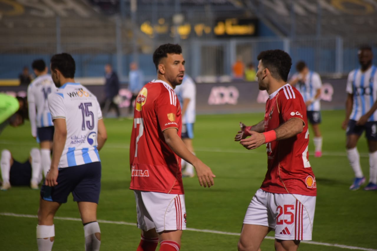بيراميدز يمطر شباك الأهلي بثلاثية ويبقي علي حظوظه في المنافسة على الدوري