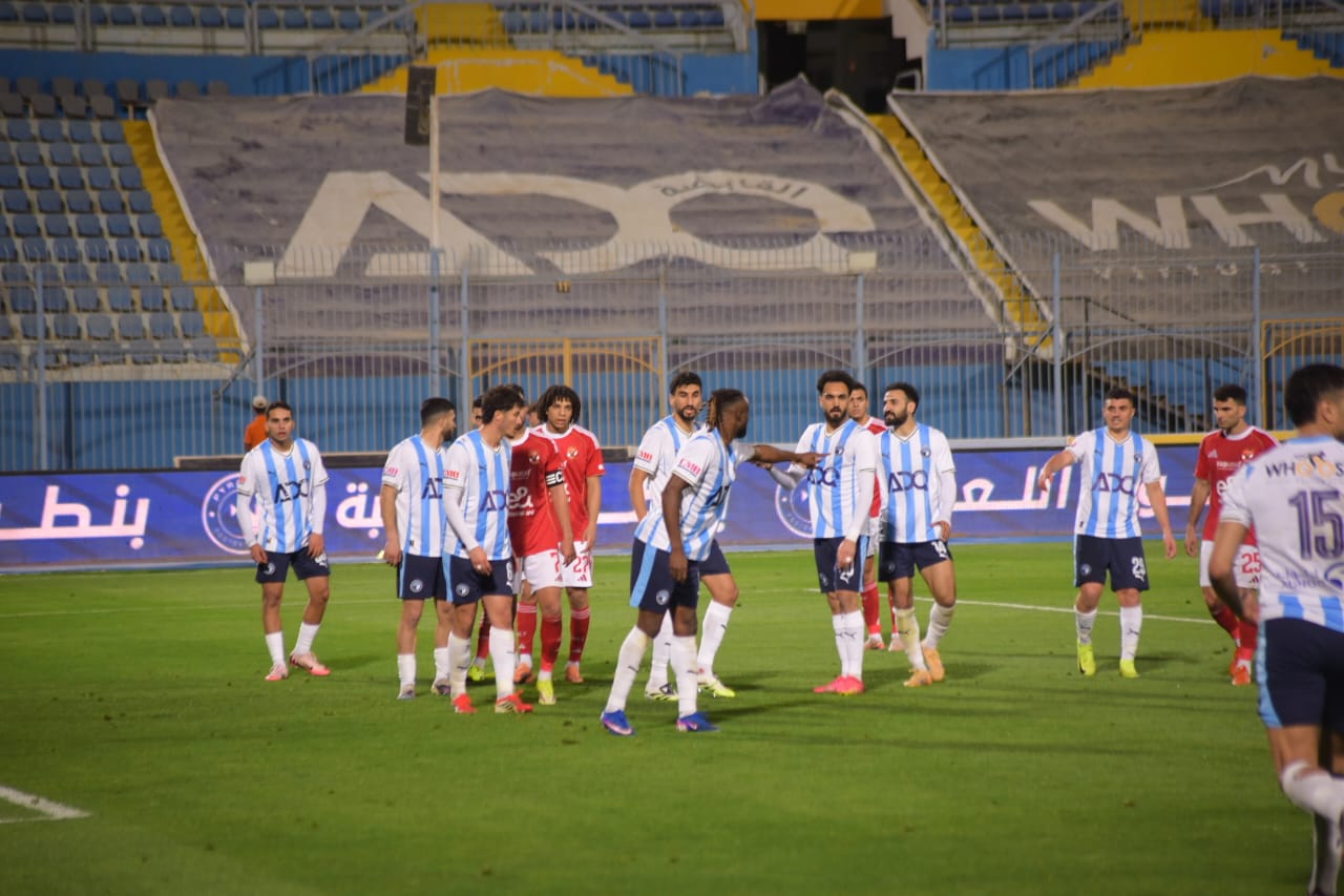 بيراميدز يمطر شباك الأهلي بثلاثية ويبقي علي حظوظه في المنافسة على الدوري