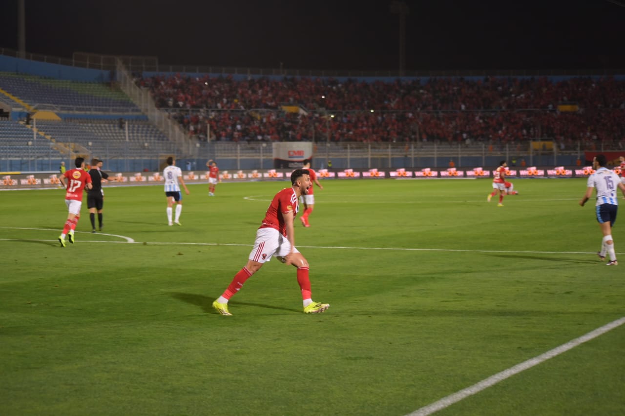 بيراميدز يمطر شباك الأهلي بثلاثية ويبقي علي حظوظه في المنافسة على الدوري