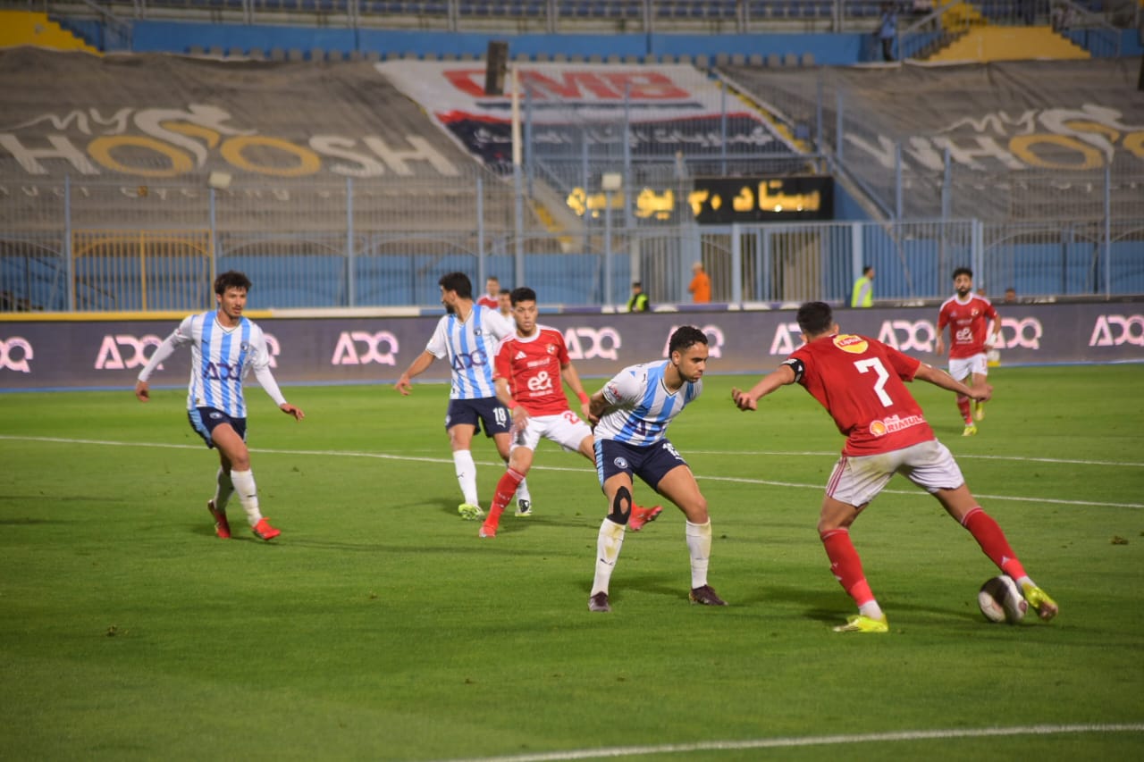بيراميدز يمطر شباك الأهلي بثلاثية ويبقي علي حظوظه في المنافسة على الدوري