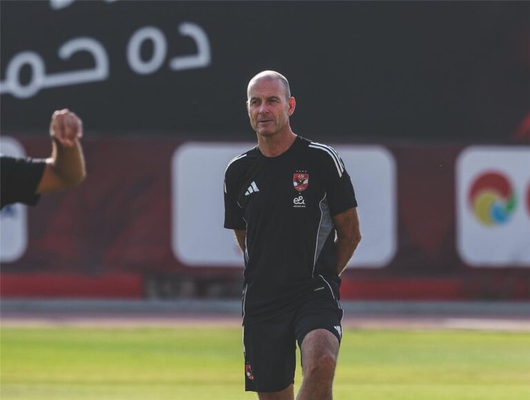 باسم مرسى يهاجم توروب.. ويصرح: الأهلي يحتاج لهذا المدرب باسم مرسى يهاجم توروب.. ويصرح: الأهلي يحتاج لهذا المدرب