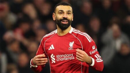 راتب 20 مليون يورو.. ناد أوروبي يجري اجتماعين مع وكيل محمد صلاح لحسم ضمه راتب 20 مليون يورو.. ناد أوروبي يجري اجتماعين مع وكيل محمد صلاح لحسم ضمه