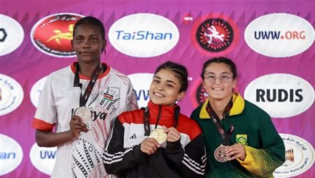 منتخب المصارعة النسائية تحت 20 سنة يتوج بكأس البطولة الأفريقية بعد حصد 10 ميداليات