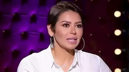 مش طايق نفسه؟.. ظهور لقاء الخميسي وزوجها محمد عبد المنصف يثير الجدل