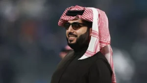 تركي آل الشيخ يحتفل بتخطى"7dogs" إيرادات 12 مليون دولار في 9 أيام