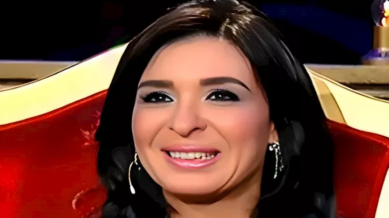 إطلالة سوداء جذابة.. دينا تتألق برفقة فائزة مهرجان الرقص الشرقي بلمسات جريئة إطلالة سوداء جذابة.. دينا تتألق برفقة فائزة مهرجان الرقص الشرقي بلمسات جريئة