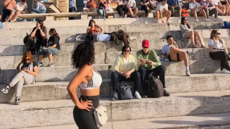 بإطلالة رياضية جريئة.. رانيا يوسف تخطف الأنظار في إسبانيا