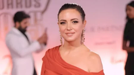 كرمها مهرجان هوليوود للفيلم العربي.. النجوم يهنئون ريهام عبدالغفور