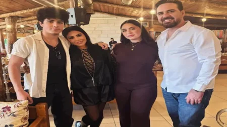 ابنة وائل جسار تخطف الأنظار بعد ظهورها مع والدها والجمهور يعلق- صورة ابنة وائل جسار تخطف الأنظار بعد ظهورها مع والدها والجمهور يعلق- صورة