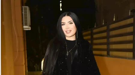 جمعت بين الأناقة والجاذبية.. عبير صبري بفستان مميز جمعت بين الأناقة والجاذبية.. عبير صبري بفستان مميز