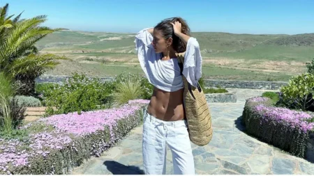 وسط الطبيعة.. كنزي دياب تستمتع بوقتها في شوارع المغرب مع أصدقائها