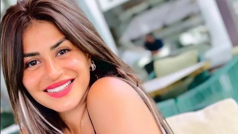 "لوك جريء".. منة فضالي بإطلالة ملفتة "لوك جريء".. منة فضالي بإطلالة ملفتة