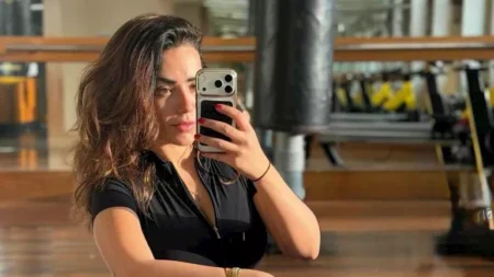 آية سليم تخطف الأنظار بإطلالة رياضية مثالية داخل الجيم آية سليم تخطف الأنظار بإطلالة رياضية مثالية داخل الجيم