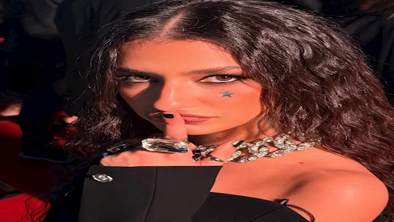 أميرة أديب تتألق بفستان أسود في أحدث إطلالتها أميرة أديب تتألق بفستان أسود في أحدث إطلالتها