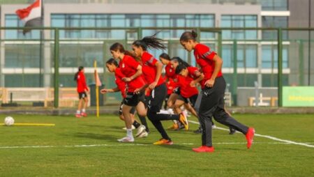 انطلاق معسكر منتخب مصر للكرة النسائية استعدادًا لوديتى السعودية