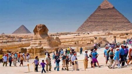 السياحة العربية: 290 مليار دولار إيرادات الشرق الأوسط.. و15 مليارا لمصر