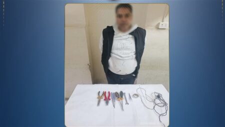 الداخلية تضبط فنيًا تلاعب بعدادات الكهرباء بالقاهرة