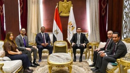 وزير الشباب يلتقي رئيس الاتحاد الافريقي للجودو لبحث التعاون المشترك ونشر الرياضة