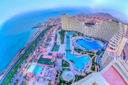 عامر جروب تُكلف «إي إف جي» لهيكلة تابعتها عامر للتنمية السياحية