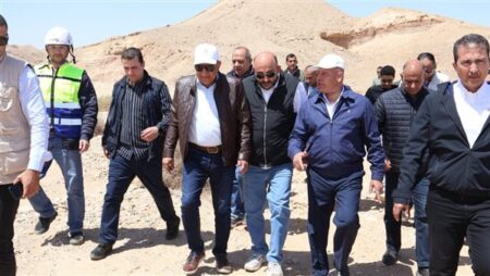 وزيرا النقل والكهرباء: تحديد المسارات والنقاط المقترحة للربط وعدد من المواقع للتوسع فى مشروعات الطاقة المتجددة