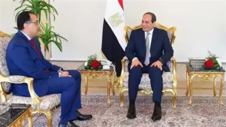 رئيس الوزراء يهنئ الرئيس السيسي بذكرى عيد تحرير سيناء