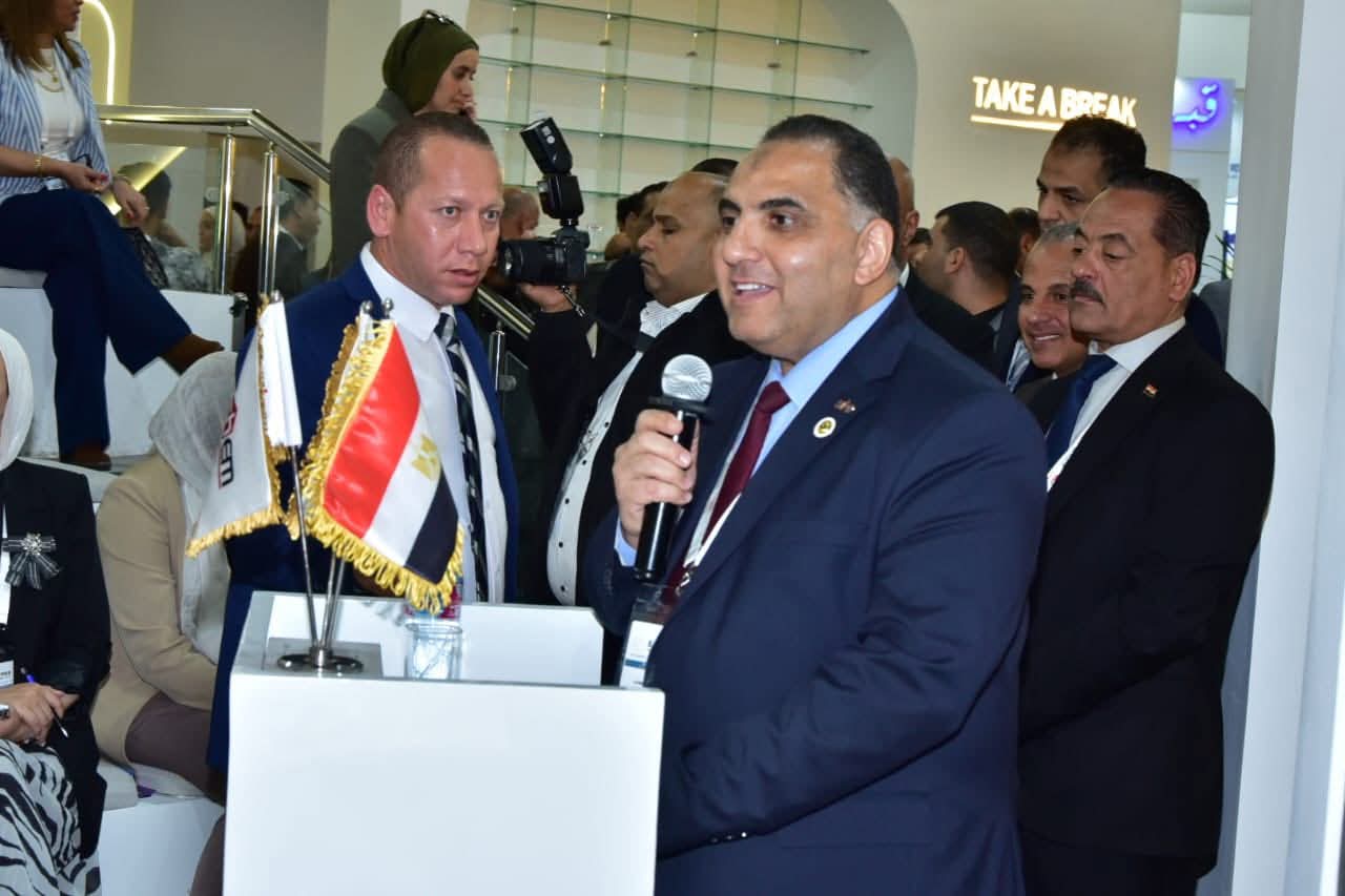 "إيكم" تكرم البتروكيماويات المصرية لإنجازات Medical PVC واعتماد تقرير الإفصاح